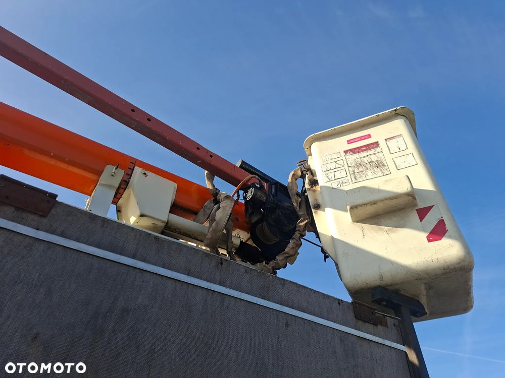 Mercedes-Benz Unimog - 8