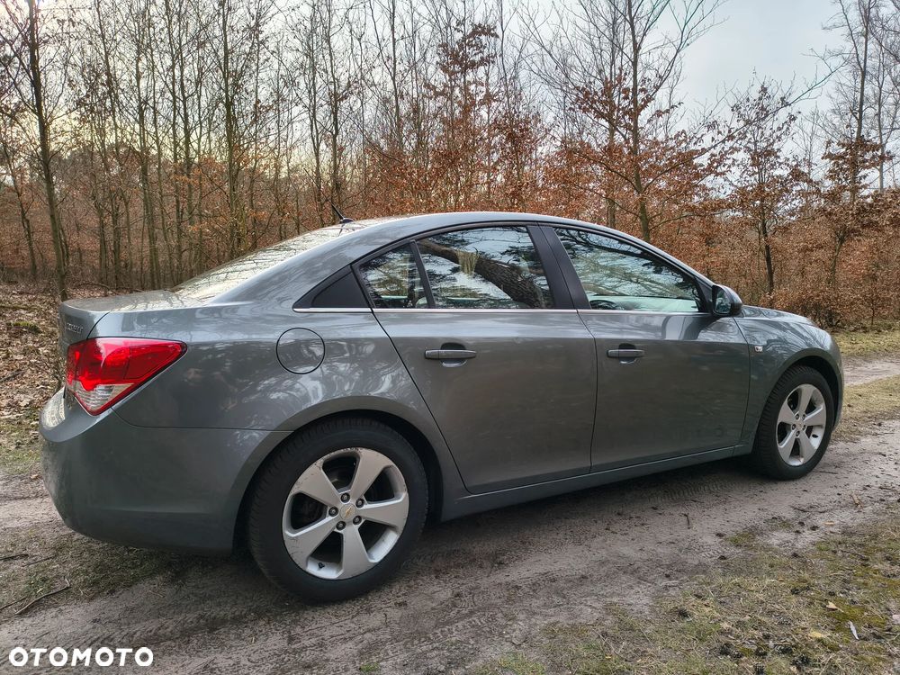 Chevrolet Cruze 1.8 LT+ - 3