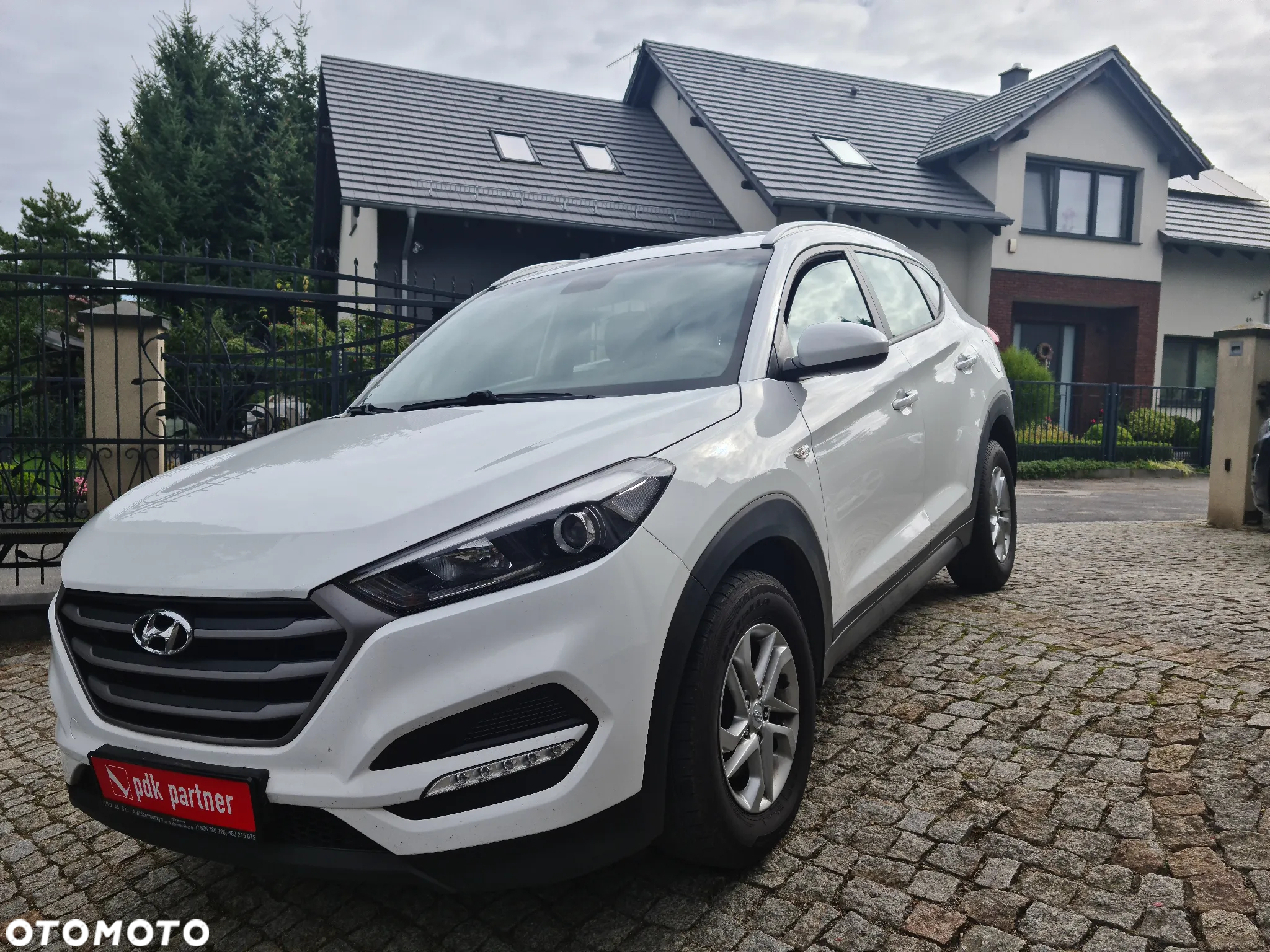 Hyundai Tucson blue 1.7 CRDi 2WD Style - 11