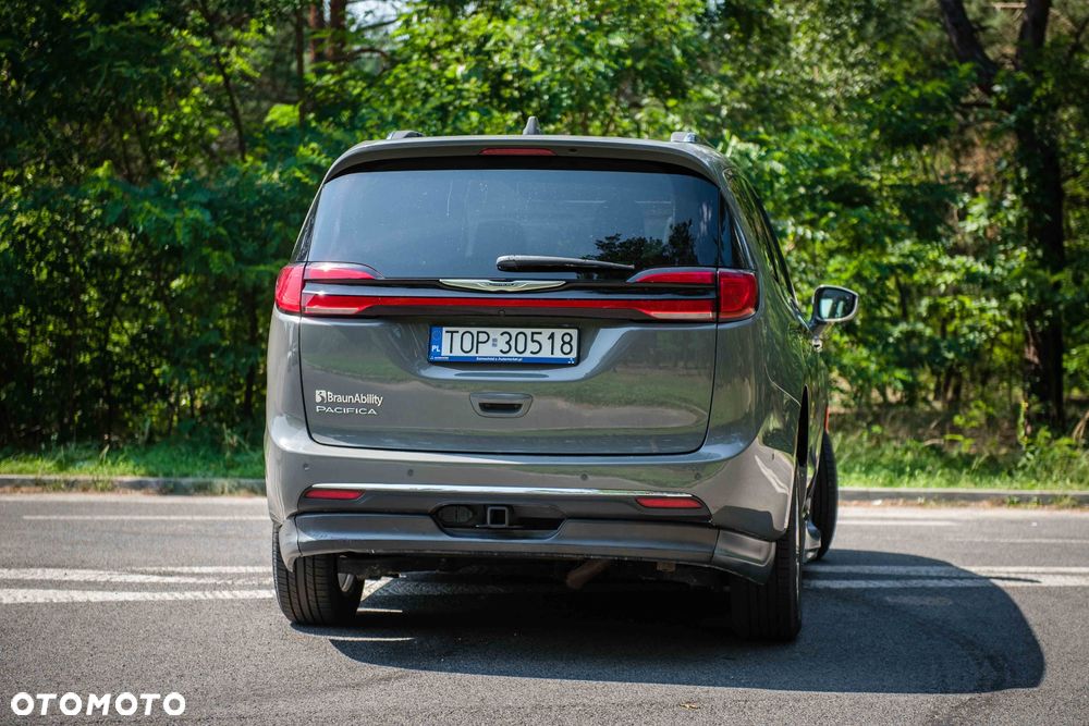 Chrysler Pacifica - 5