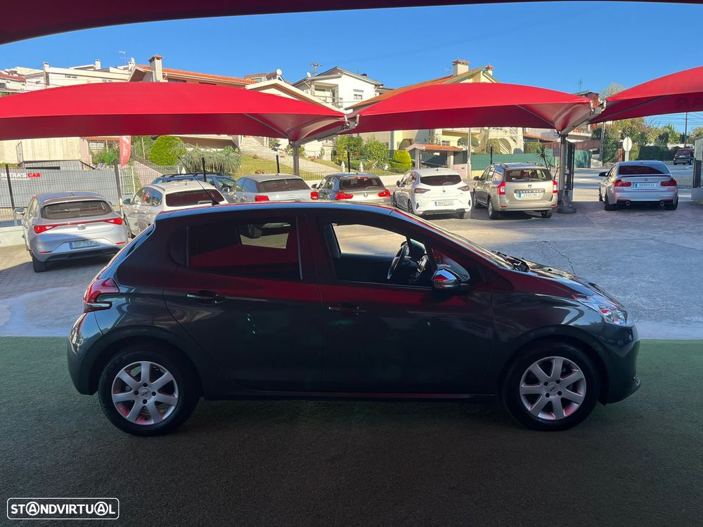 Peugeot 208 1.6 BlueHDi Style - 6