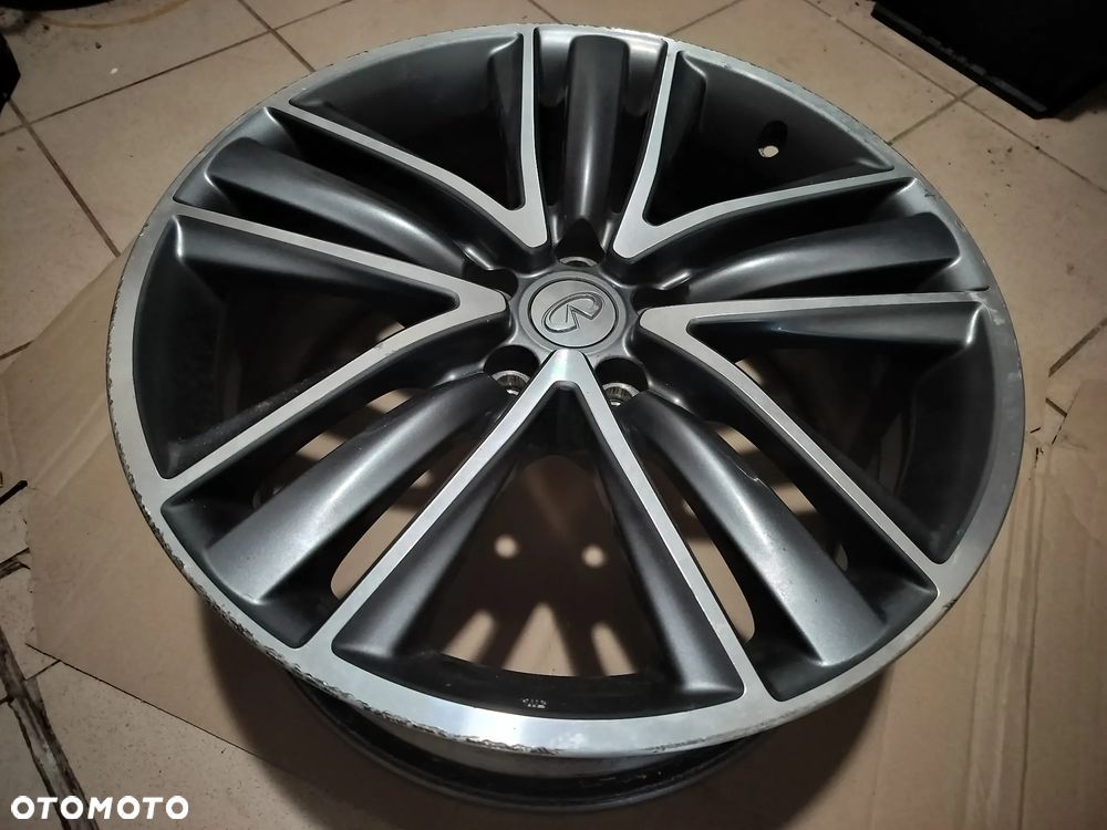 Infiniti Q50 2.0t Sport Sound Studio by Bose - 17