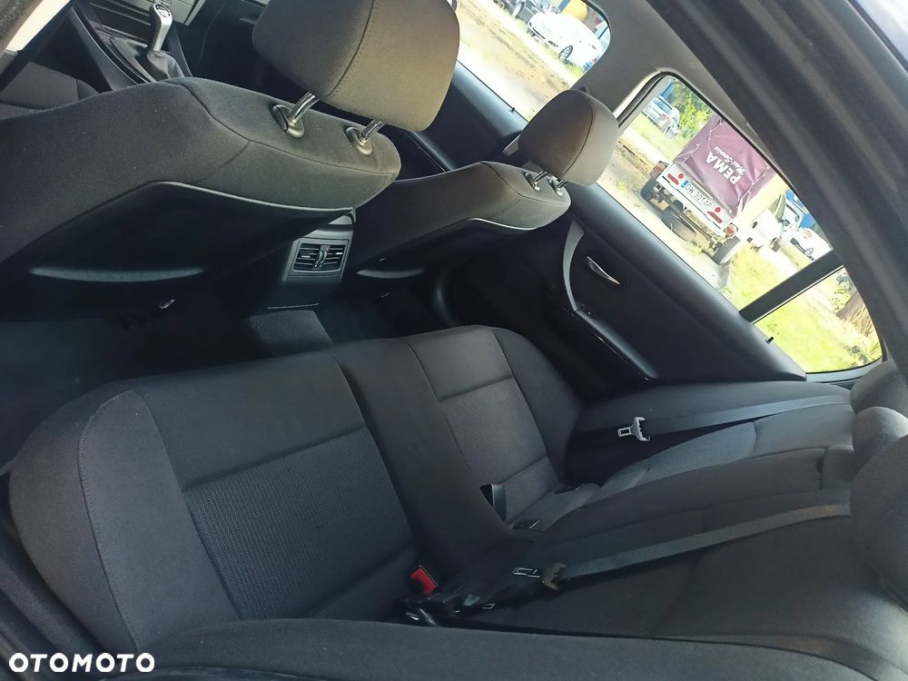 BMW Seria 3 320i - 15