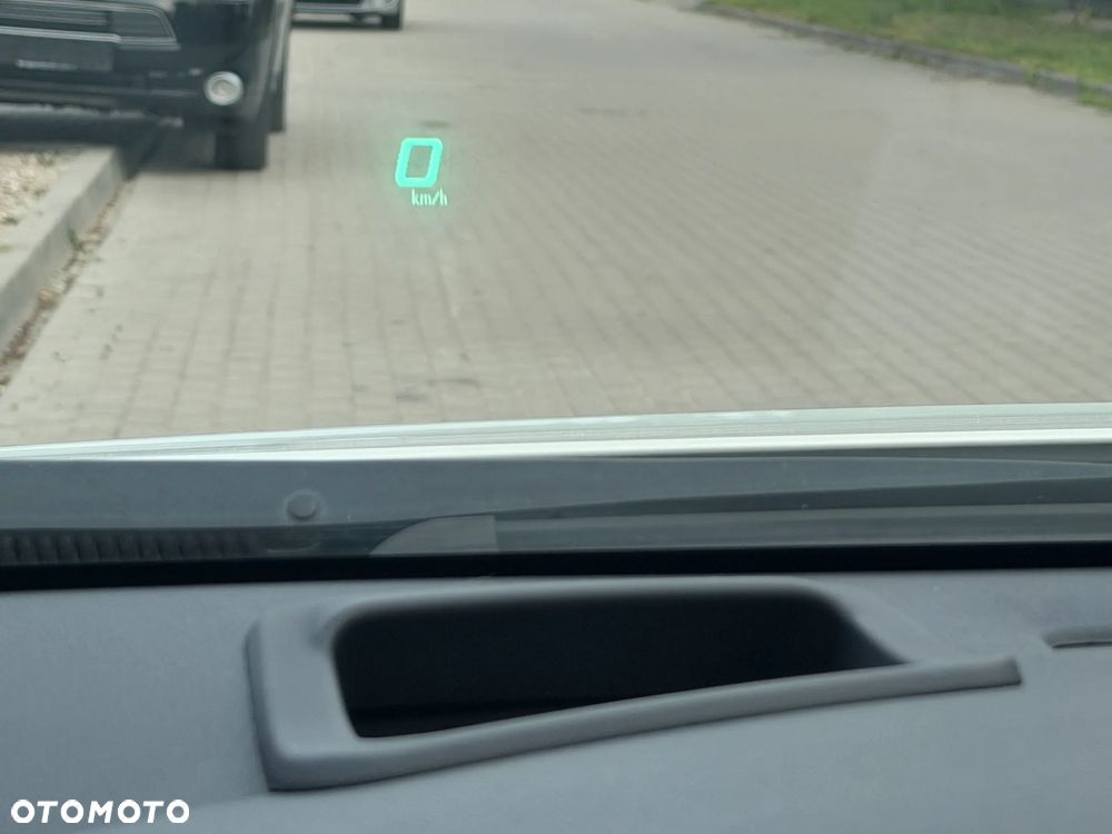 Toyota Prius (Hybrid) Executive - 20