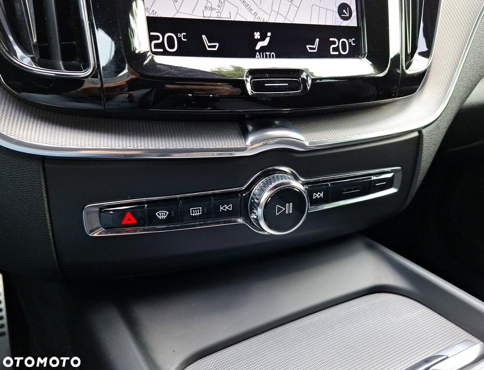 Volvo XC 60 D5 AWD R-Design - 16