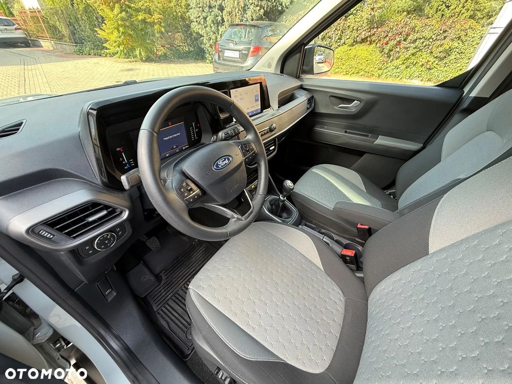 Ford Tourneo Courier - 16