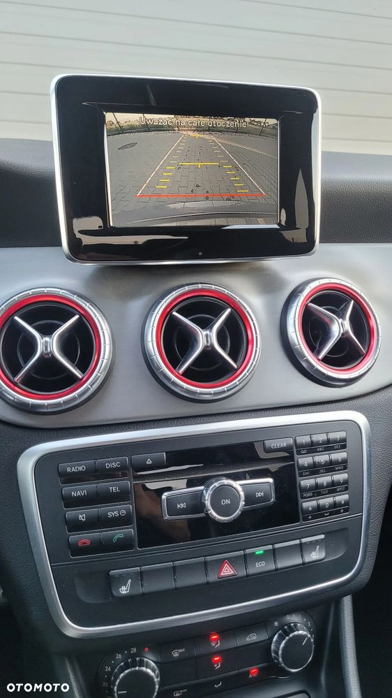 Mercedes-Benz CLA 180 - 25