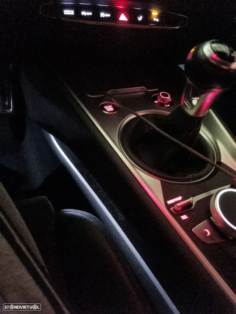 Audi TT Coupé 2.0 TDI S-line - 24