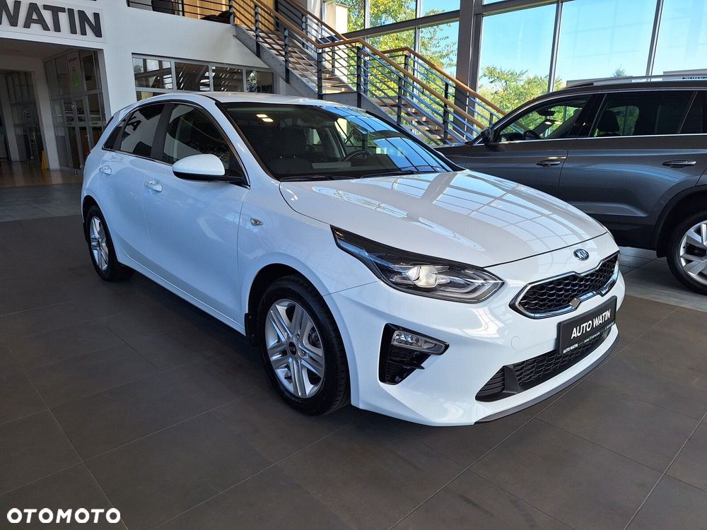Kia Ceed 1.6 CRDi mHEV M - 14
