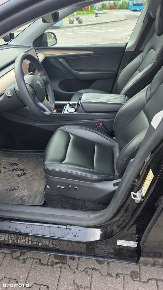 Tesla Model Y Performance AWD - 6