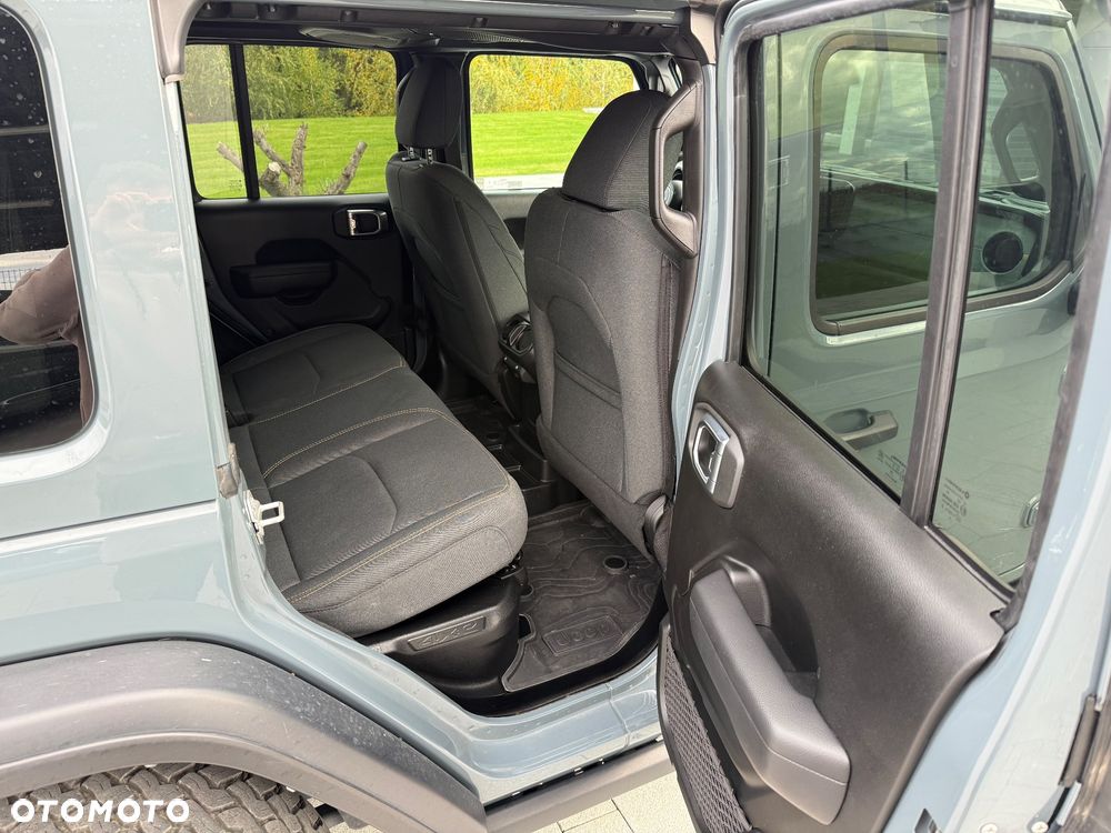 Jeep Wrangler - 14
