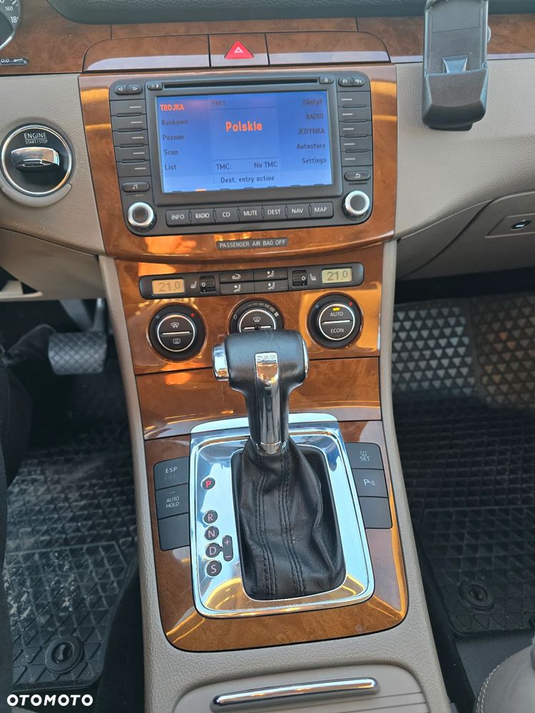 Volkswagen Passat 2.0 TDI DSG Highline - 10