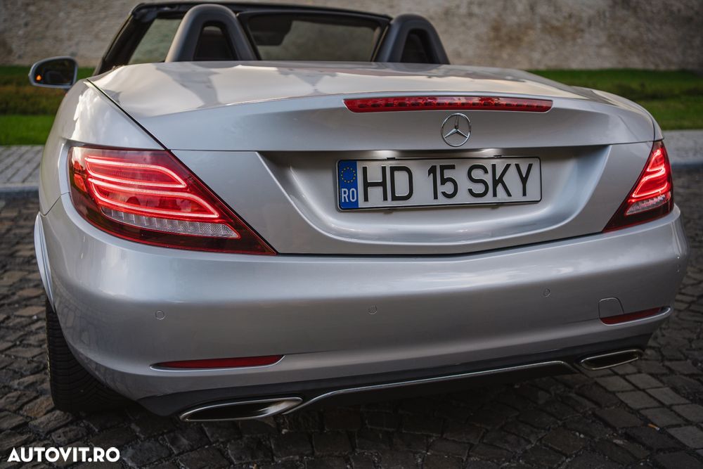 Mercedes-Benz SLC - 10