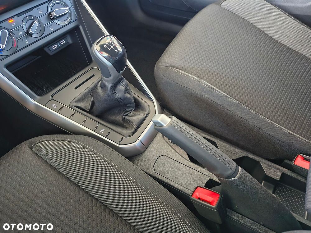 Volkswagen Polo 1.0 MPI Life Plus - 22