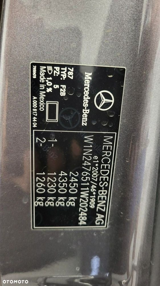 Mercedes-Benz GLB - 28
