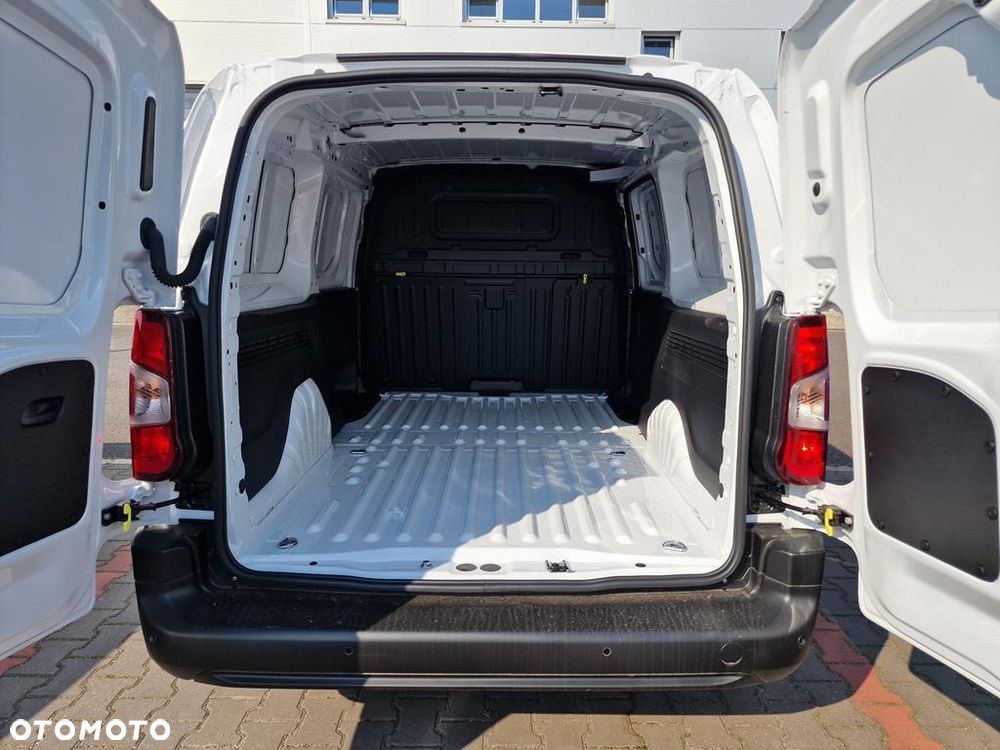 Opel Combo Van 1.2 PureTech S&S L1 - 9