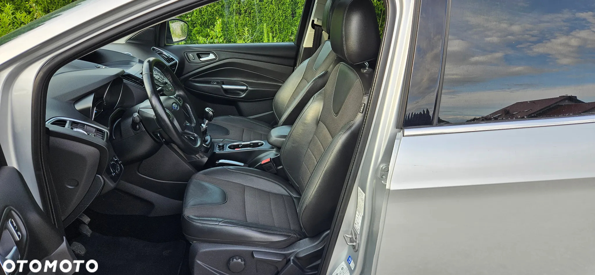 Ford Kuga 2.0 TDCi 4WD Titanium - 28
