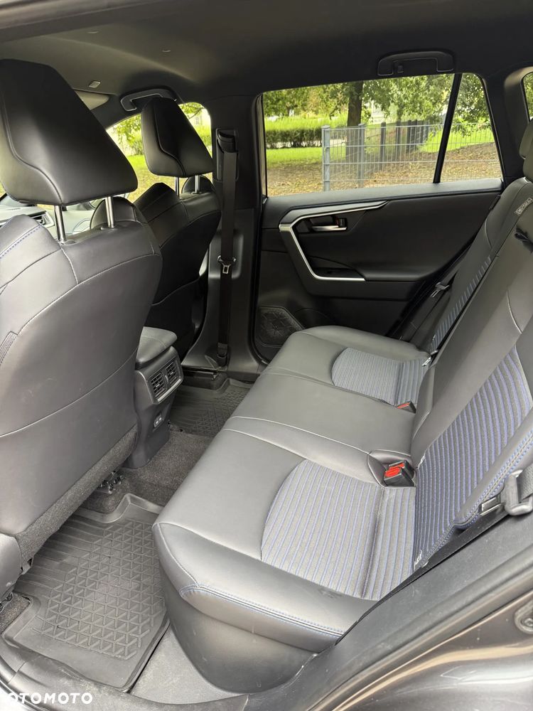 Toyota RAV4 - 12