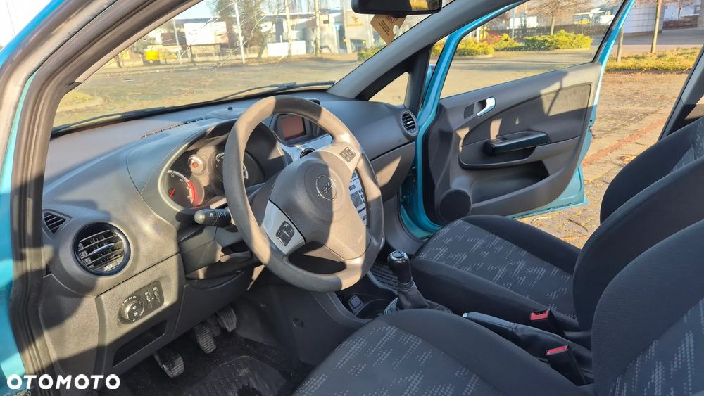 Opel Corsa - 11