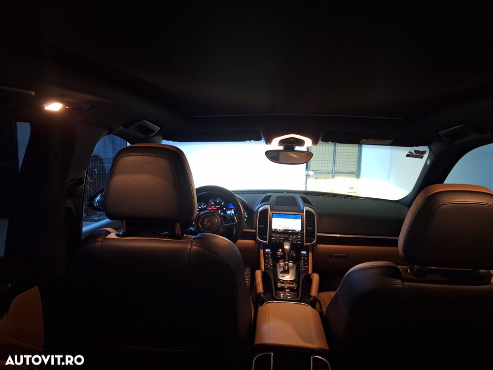 Porsche Cayenne 3.0 L - 17