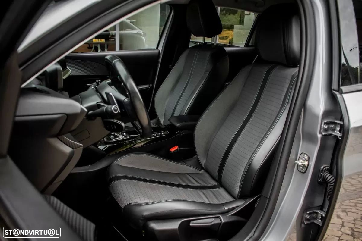 Peugeot 208 1.2 PureTech Allure EAT8 - 32