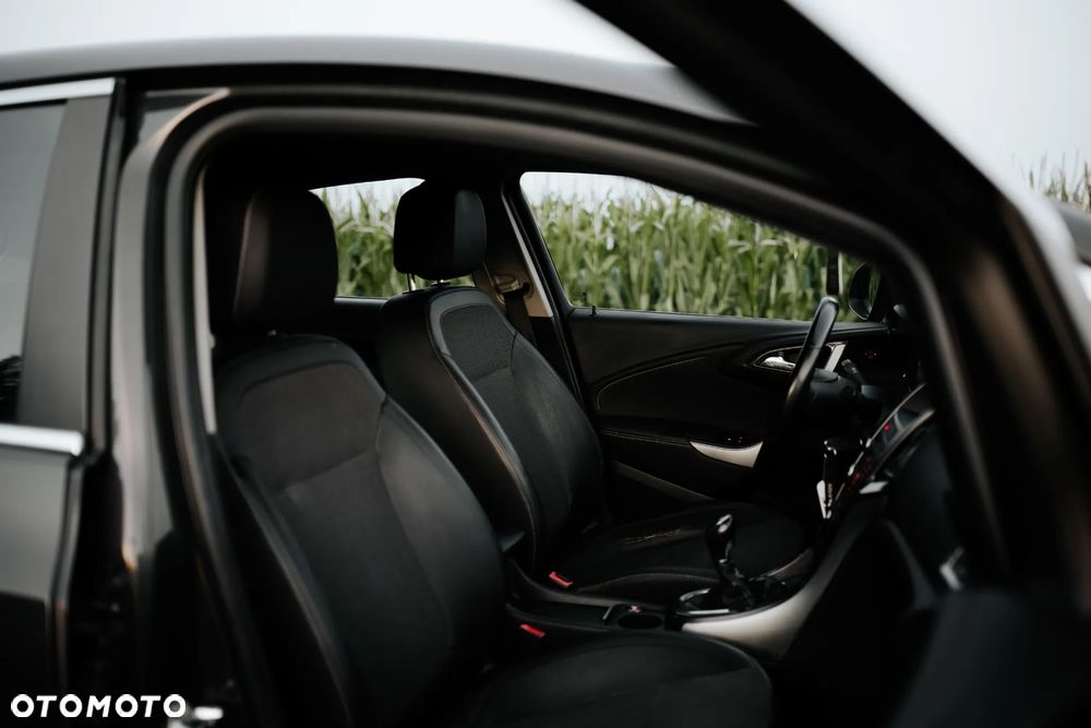 Opel Astra 1.4 T Cosmo - 33