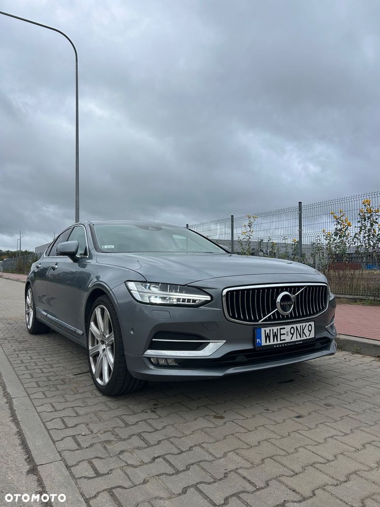 Volvo S90 - 2