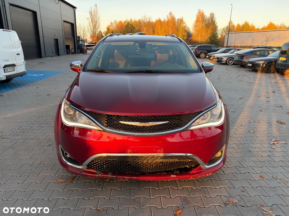 Chrysler Pacifica - 3