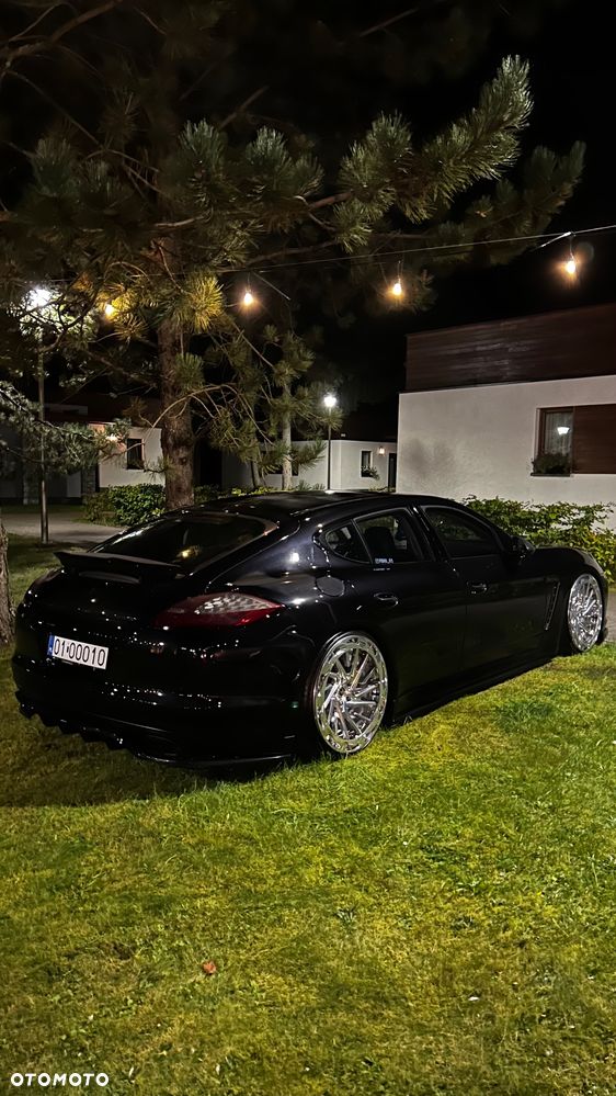 Porsche Panamera 4S - 16