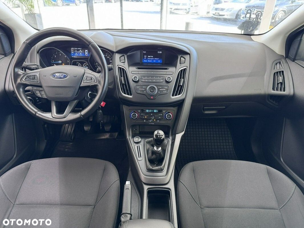 Ford Focus - 17