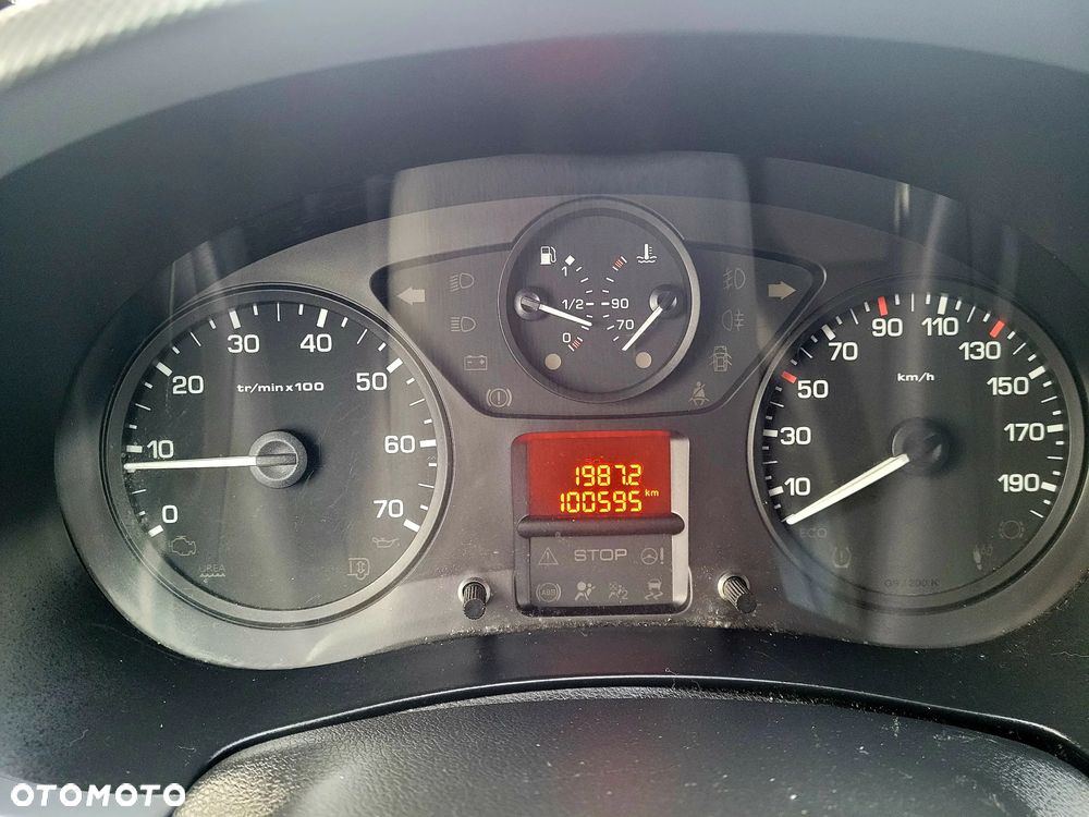 Peugeot Partner - 10