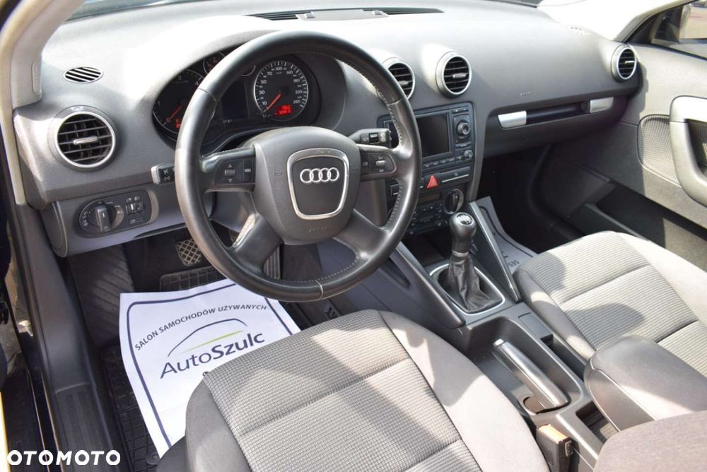 Audi A3 Sportback - 16