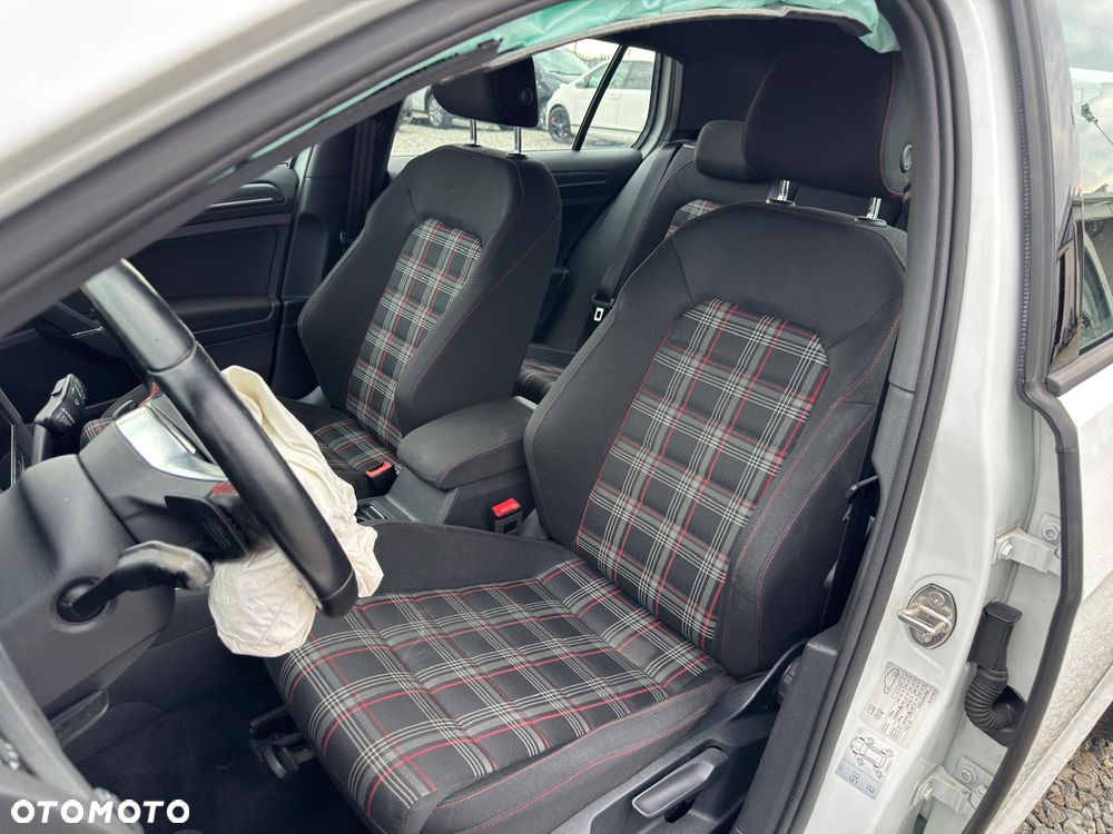 Volkswagen Golf GTI 2.0 TSI OPF DSG Performance - 10