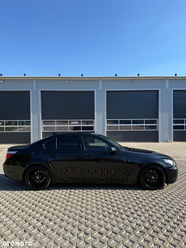 BMW Seria 5 525i - 10