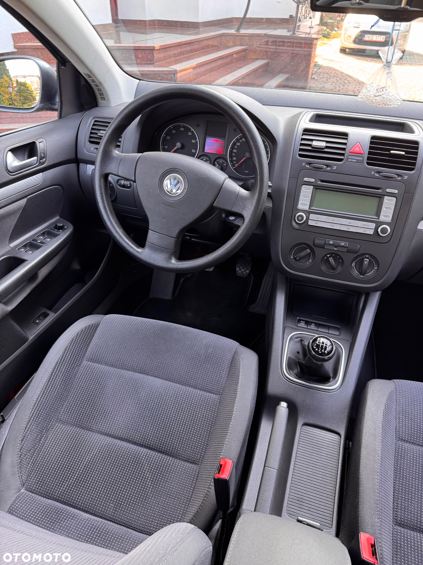 Volkswagen Jetta 1.6 FSI Trendline - 15