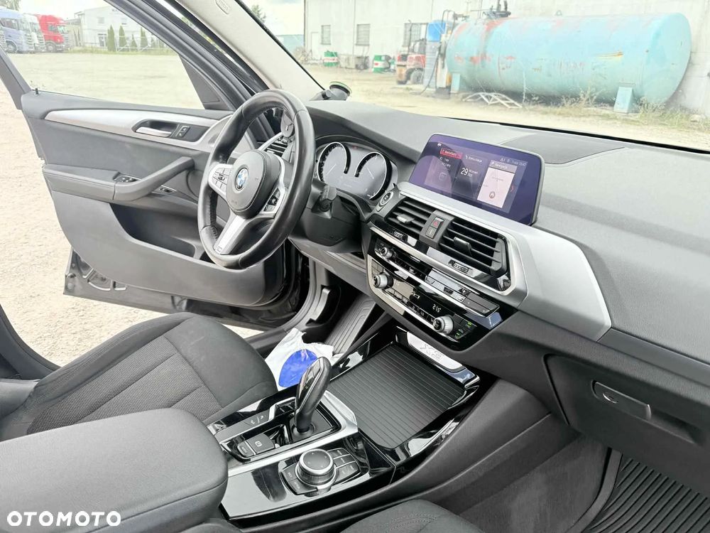 BMW X3 xDrive20d - 18