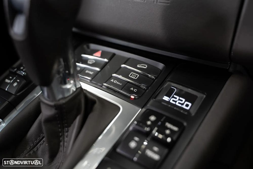Porsche Macan S - 36