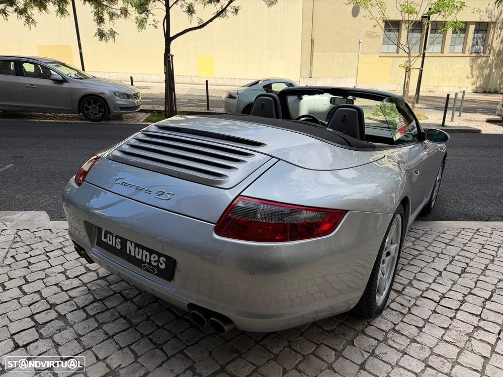 Porsche 911 (997) Carrera 4 S - 15
