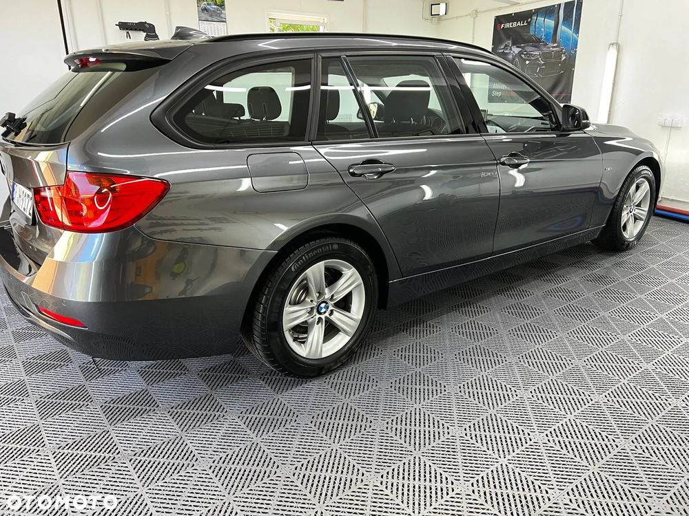 BMW Seria 3 318d DPF Edition Sport - 16