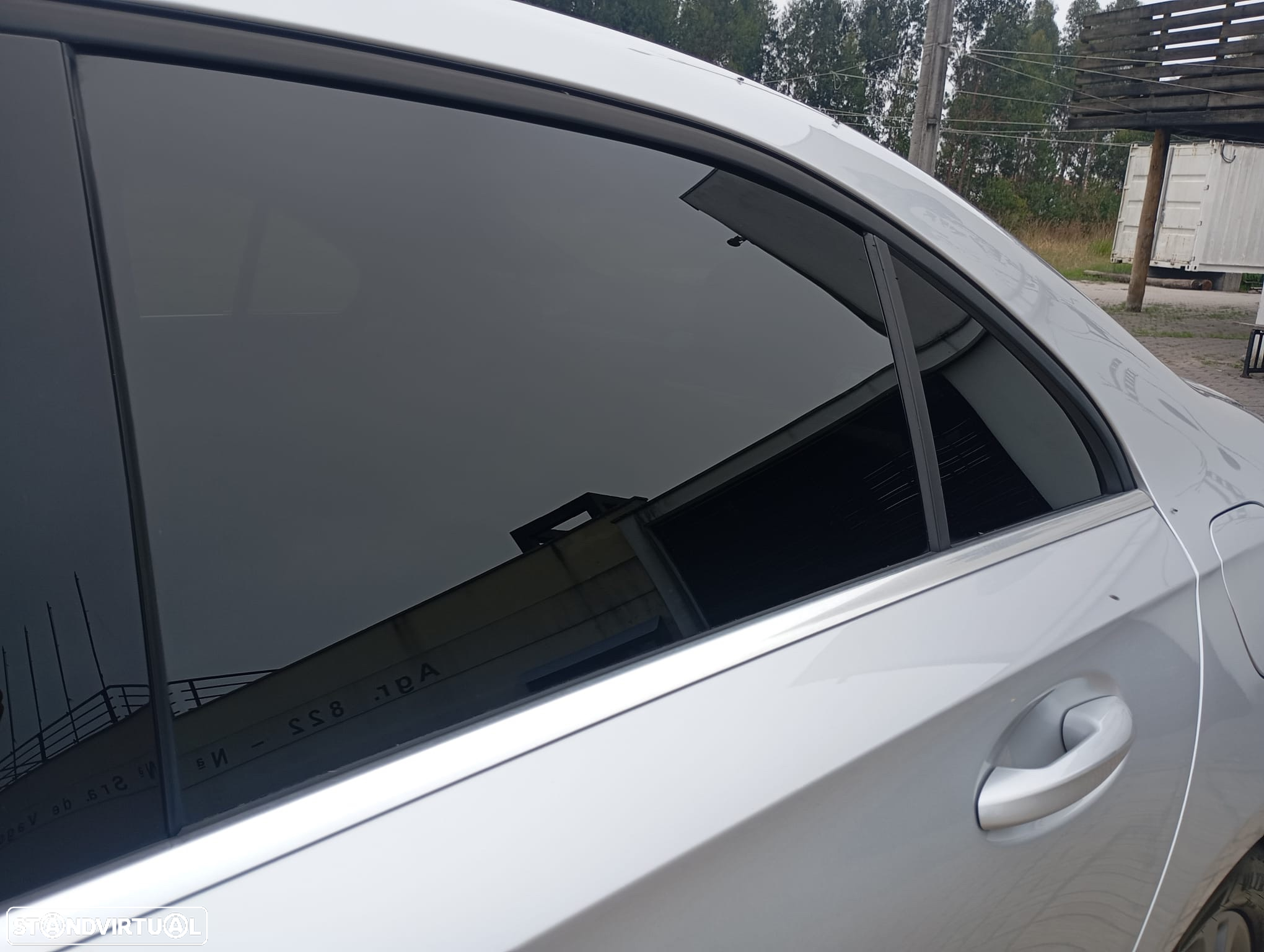 Mercedes-Benz A 180 Limousine d Progressive Aut. - 30