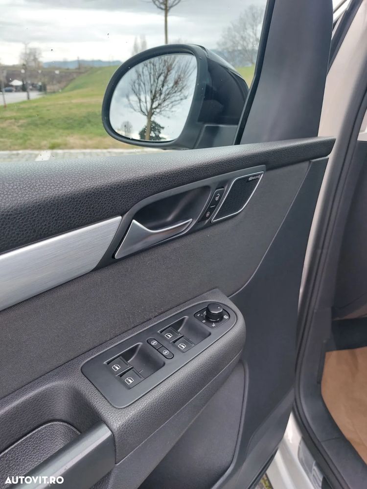 Volkswagen Sharan - 29