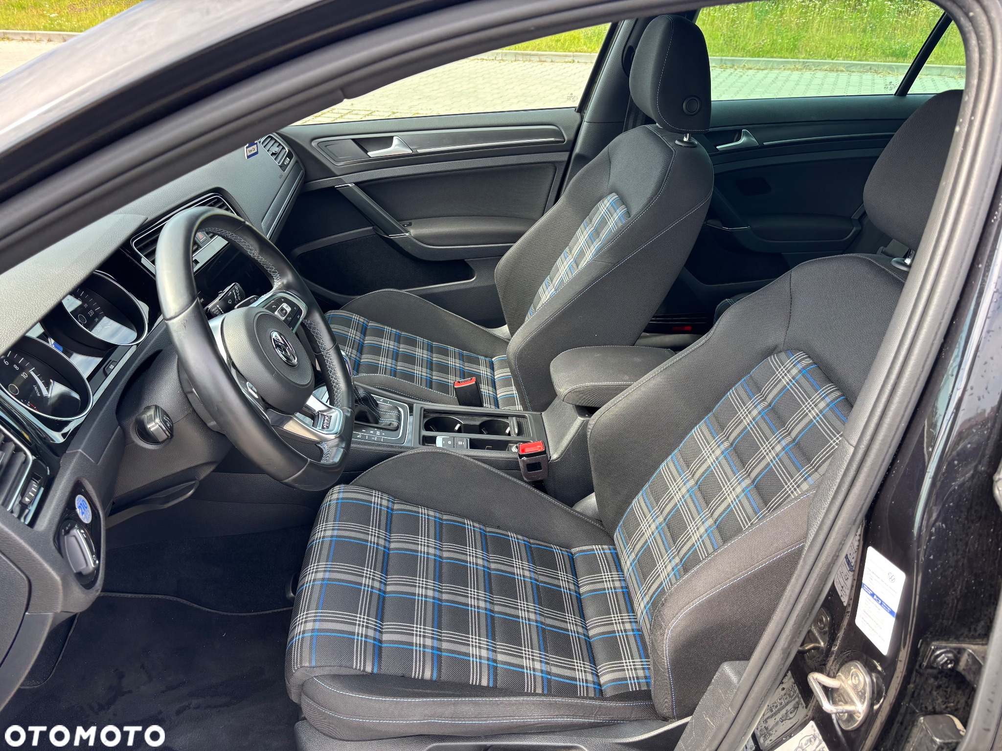 Volkswagen Golf 1.4 GTE Plug-In-Hybrid DSG - 11