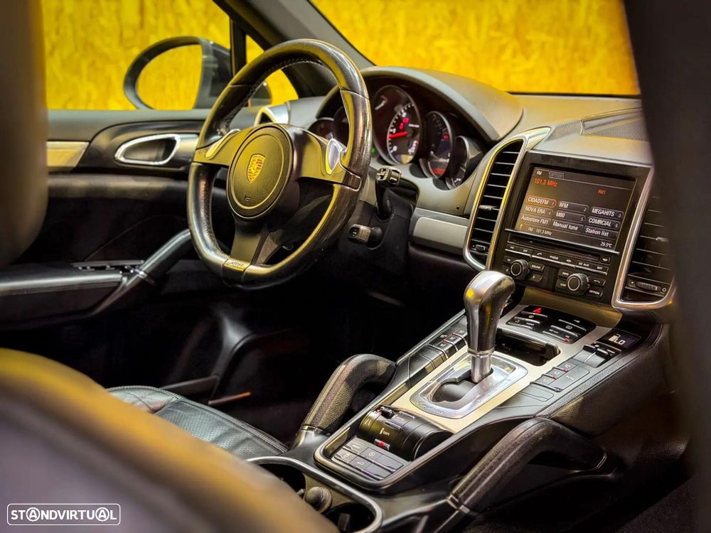 Porsche Cayenne 3.0 V6 - 12