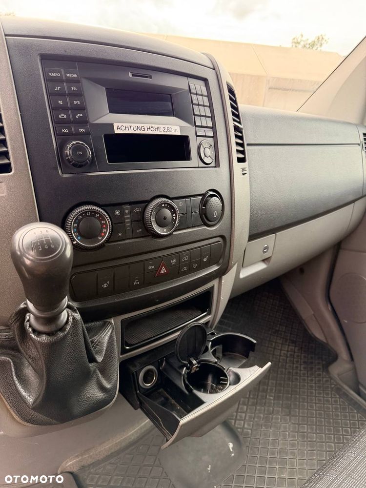 Mercedes-Benz SPRINTER - 11