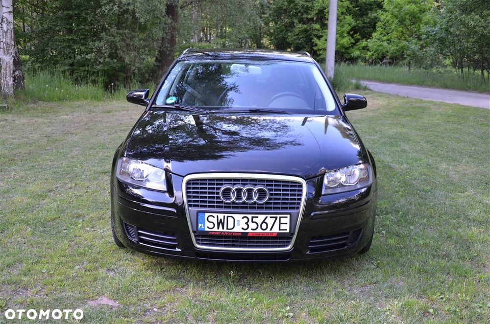 Audi A3 Sportback 2.0 TDI Ambiente - 2