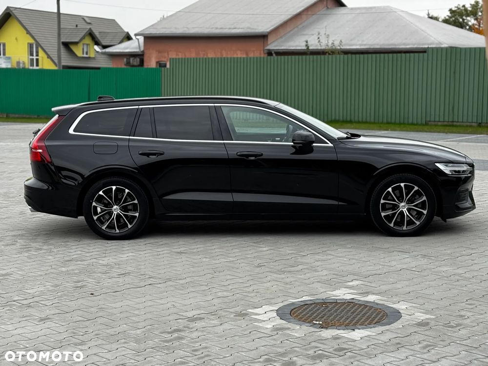 Volvo V60 B4 B DKG Momentum - 6