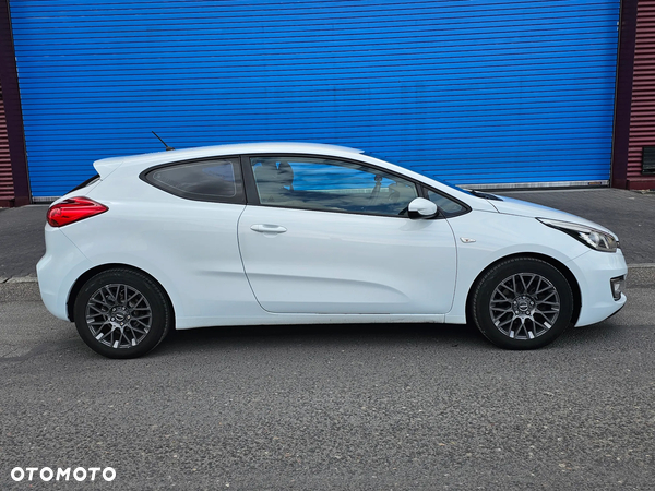 Kia Ceed 1.4 CVVT Dream Team Edition