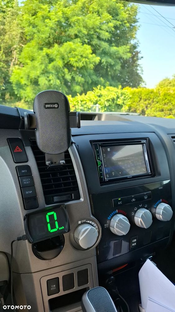 Toyota Tundra - 10