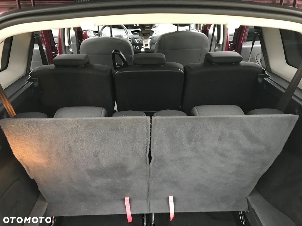 Renault Grand Scenic - 26