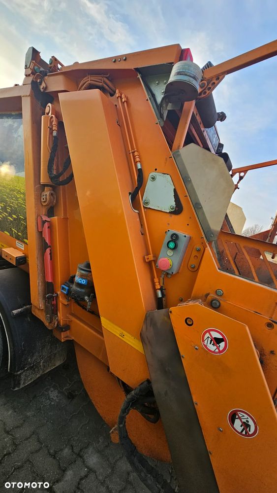 FUSO CANTER ŚMIECIARKA - 17